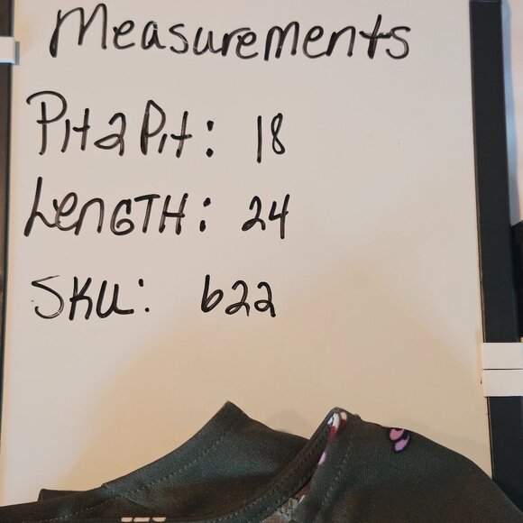 Ann Taylor Dark Green with Purple Detail Keyhole Back Top Size Small - Picture 8 of 8